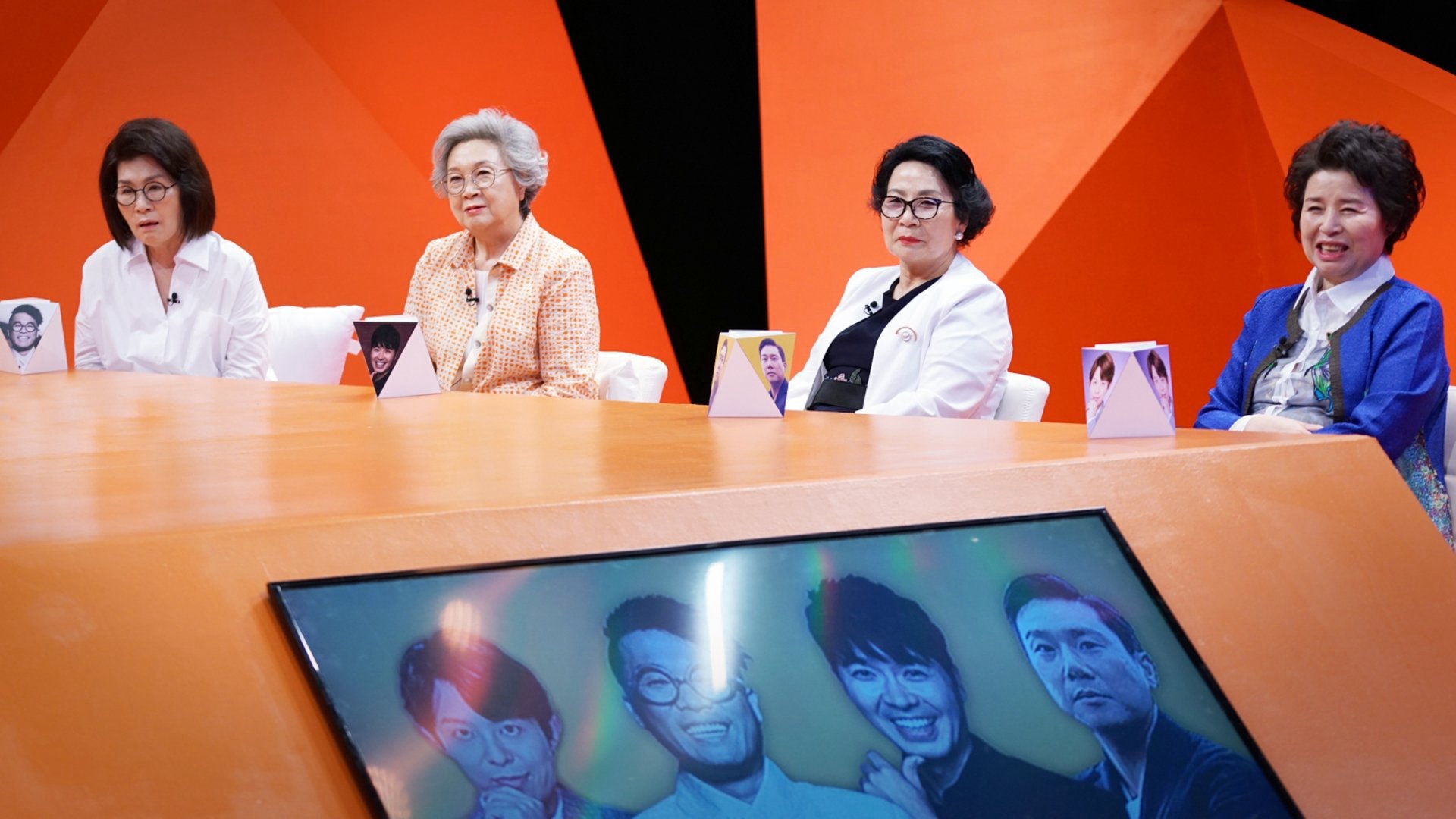 Nhật Ký Của Mẹ (Show) Nhật Ký Của Mẹ (Show)