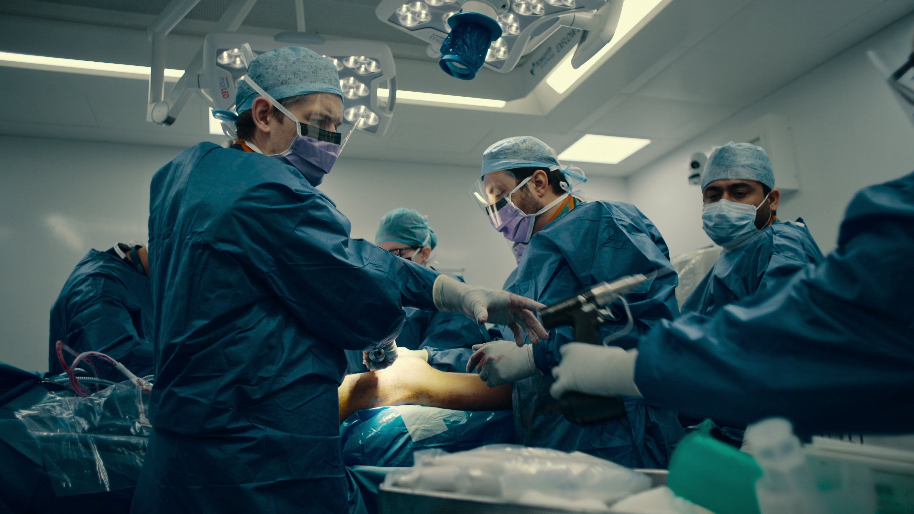 Nguy Cấp: Lằn Ranh Sinh Mạng Nguy Cấp: Lằn Ranh Sinh Mạng
